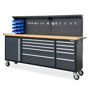 Mobil verkstadsvagn med bakpanel och träbänkskiva